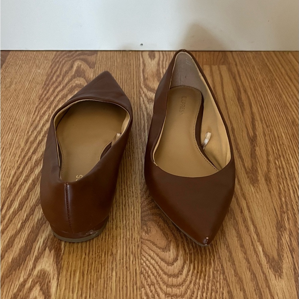 Express Women's Brown Pointed Toe Flats